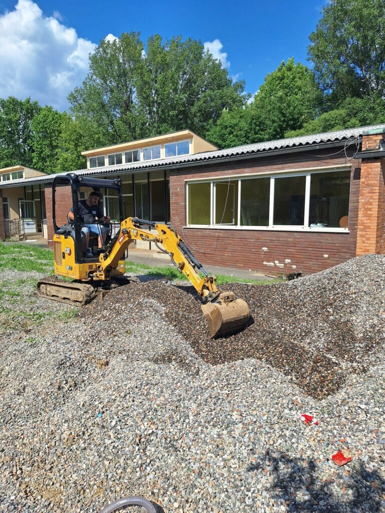 Inizio dei Lavori alla Scuola Primaria G. Rosa di Bergamo: Un Nuovo Edificio Moderno e Funzionale per l’A.S. 2025/2026